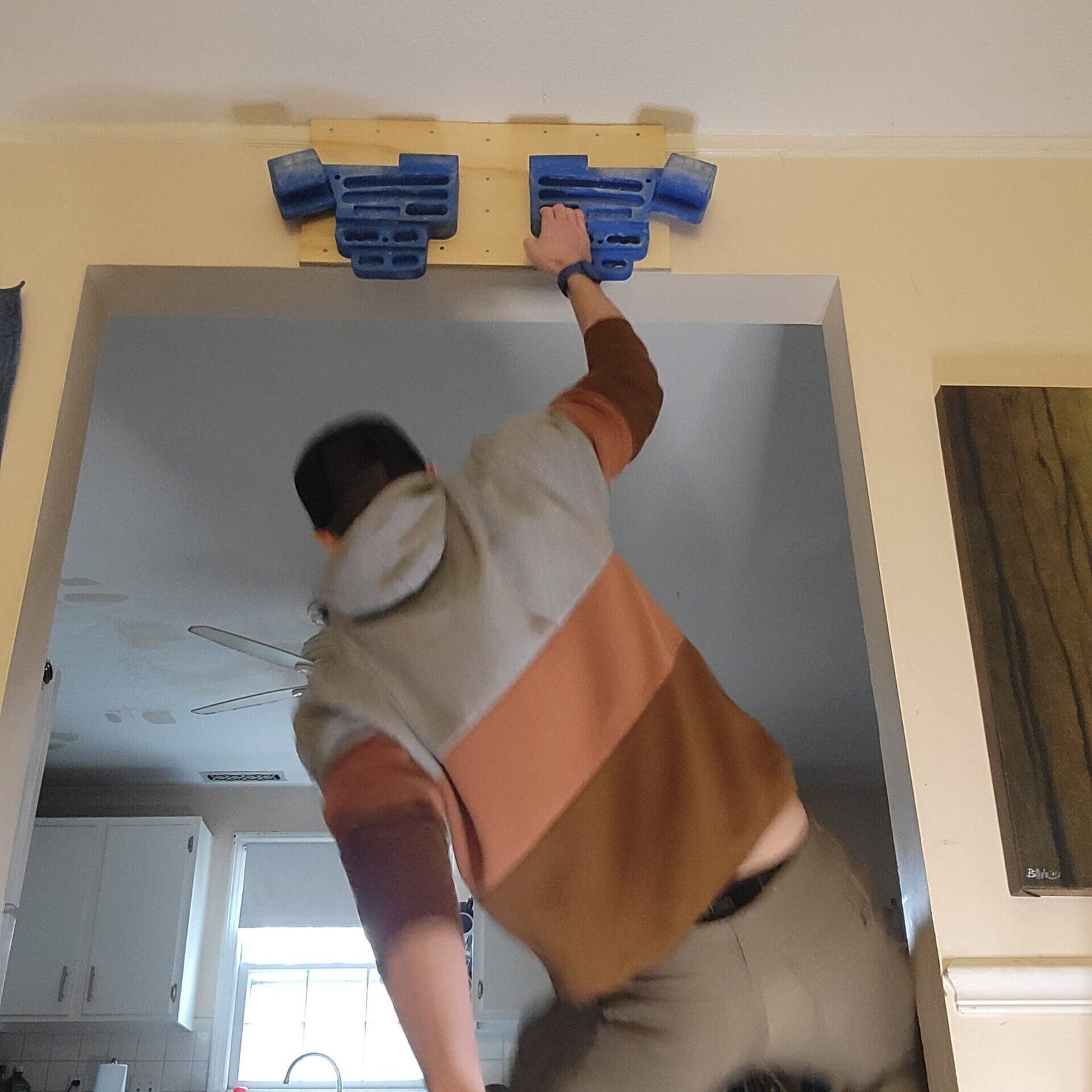 One-Arm Hangs Accelerator